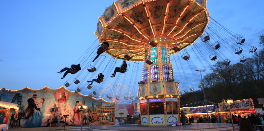 Karussell (Foto: Schulz Design/Fotolia) Karussell (Foto: Schulz Design/Fotolia)