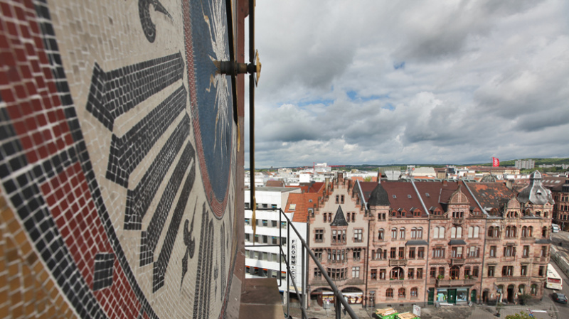 Uhr am Rathausturm Uhr am Rathausturm