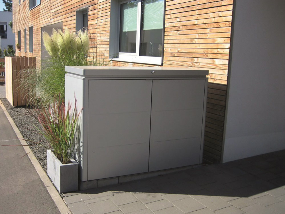 Beispiel Standplatz für Abfallbehälter (Foto: ZKE) Beispiel Standplatz für Abfallbehälter (Foto: ZKE)