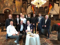 Oberbürgermeister Uwe Conradt empfängt Joachim Deckarm zu seinem 70. Geburtstag