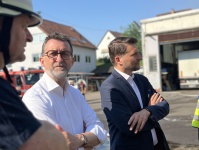 Großeinsatz nach Brand einer Lagerhalle in Eschringen 